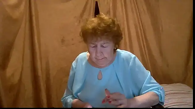 Snapshot of _Estelitta_5 chatting on June 20, 2026, 3:48 pm Estelitta 5 online show from June 20, 2026, 3:48 pm