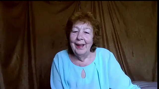 Snapshot of _Estelitta_5 chatting on June 21, 2026, 11:02 am Estelitta 5 online show from June 21, 2026, 11:02 am