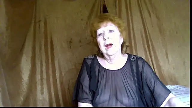 Snapshot of _Estelitta_5 chatting on July 2, 2026, 11:05 am Estelitta 5 online show from July 2, 2026, 11:05 am