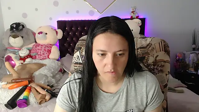 Snapshot of Lorenahot_06 chatting on September 16, 2025, 4:19 pm Lorenahot 06 online show from September 16, 2025, 4:19 pm