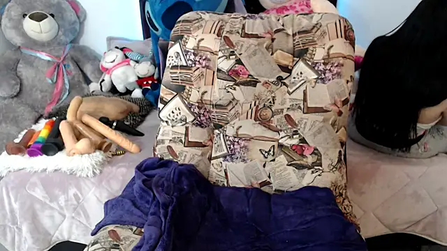 Snapshot of Lorenahot_06 chatting on October 25, 2025, 6:13 pm Lorenahot 06 online show from October 25, 2025, 6:13 pm