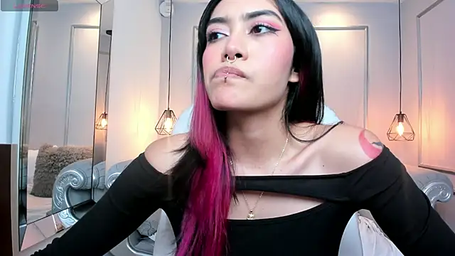 Snapshot of AzuraKindong chatting on January 20, 2025, 7:25 pm AzuraKindong online show from January 20, 2025, 7:25 pm