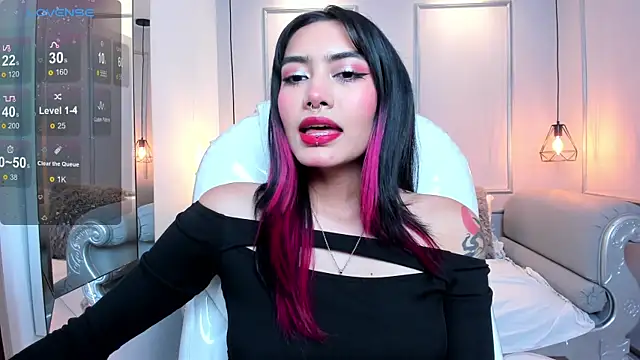 Snapshot of AzuraKindong chatting on February 6, 2025, 7:18 pm AzuraKindong online show from February 6, 2025, 7:18 pm