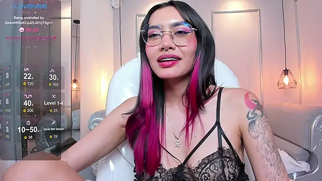 Snapshot of AzuraKindong chatting on February 28, 2025, 1:26 am AzuraKindong online show from February 28, 2025, 1:26 am