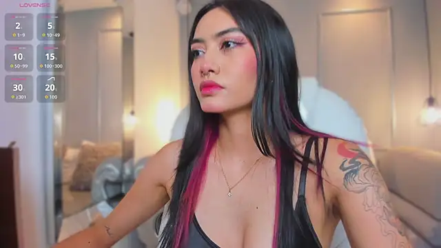 AzuraKindong online show from February 17, 2026, 7:31 pm