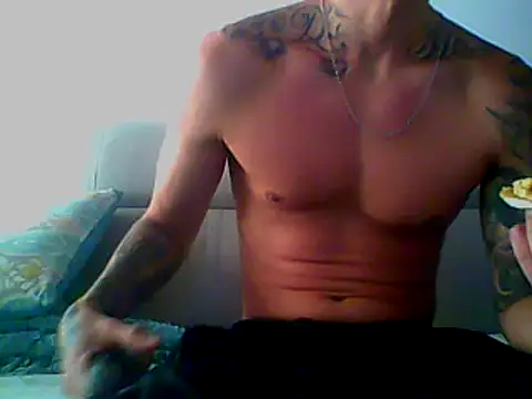 Skater29xx2 online show from February 19, 2025, 4:11 pm