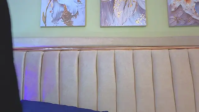 sophiia grey 1 online show from November 7, 2025, 11:16 pm