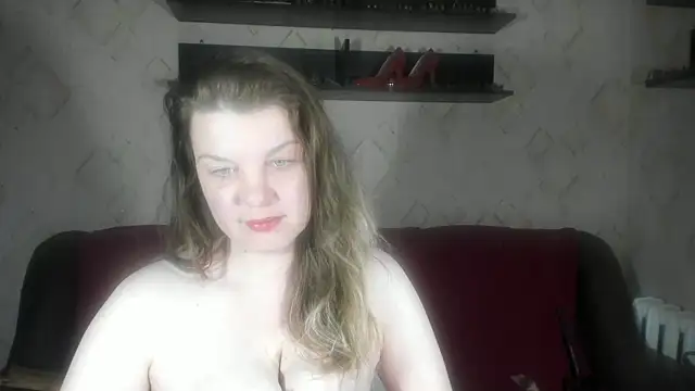 Snapshot of DarkIlona chatting on November 18, 2025, 4:28 am DarkIlona online show from November 18, 2025, 4:28 am