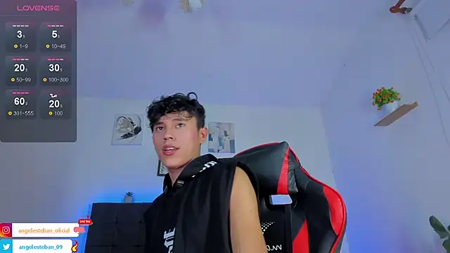 Angel esteban fx online show from October 12, 2025, 3:38 am