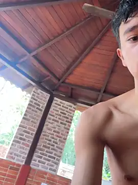 Angel esteban fx online show from December 3, 2025, 2:15 pm