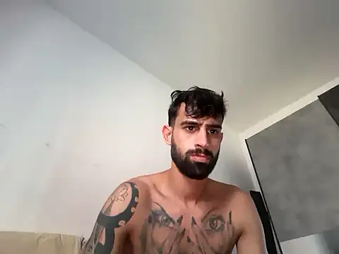hugoprada online show from August 4, 2026, 11:24 am