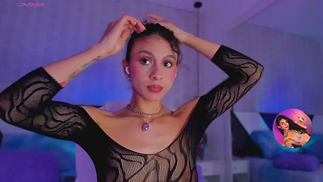 Snapshot of MiissCharlotte chatting on October 31, 2025, 2:12 am MiissCharlotte online show from October 31, 2025, 2:12 am