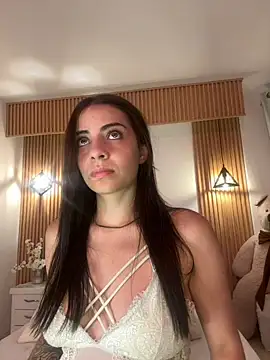 hannacruzsj online show from May 6, 2026, 3:24 am