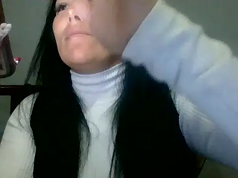 Snapshot of Laura_martin_ chatting on February 12, 2025, 12:58 am Laura martin online show from February 12, 2025, 12:58 am