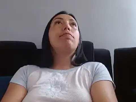 Snapshot of Laura_martin_ chatting on February 24, 2025, 6:26 pm Laura martin online show from February 24, 2025, 6:26 pm