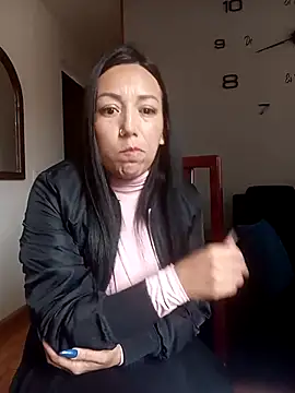 Snapshot of Laura_martin_ chatting on March 7, 2025, 8:44 pm Laura martin online show from March 7, 2025, 8:44 pm