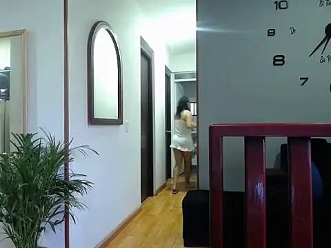 Laura martin  online show from February 16, 2026, 11:39 am