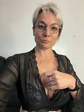 Snapshot of marinella07 chatting on June 12, 2026, 7:40 am marinella07 online show from June 12, 2026, 7:40 am