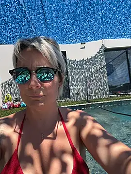 Snapshot of marinella07 chatting on July 6, 2026, 11:51 am marinella07 online show from July 6, 2026, 11:51 am