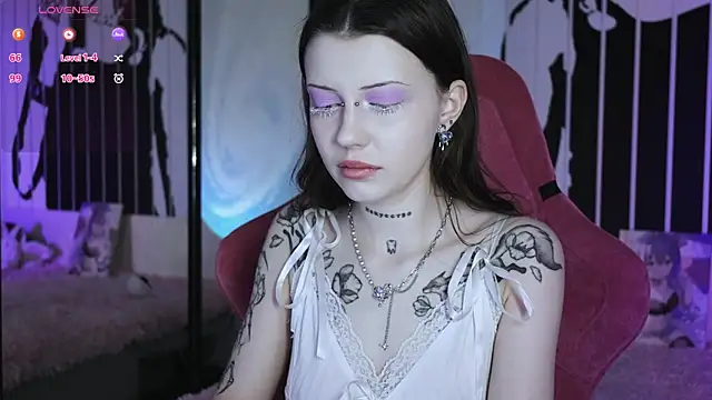 prettybones online show from February 25, 2025, 1:17 pm