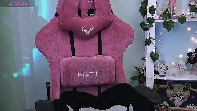 prettybones online show from March 8, 2026, 2:04 am