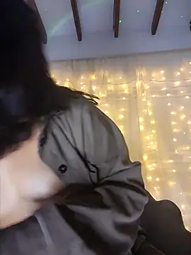 Juanelopez1 online show from February 10, 2025, 7:15 am