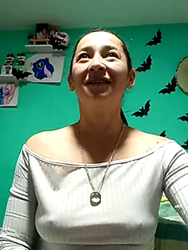 emilypoppy3 online show from February 6, 2025, 1:32 pm