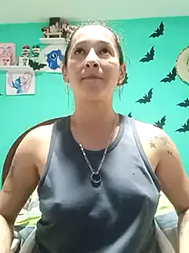 emilypoppy3 online show from February 26, 2025, 1:11 am