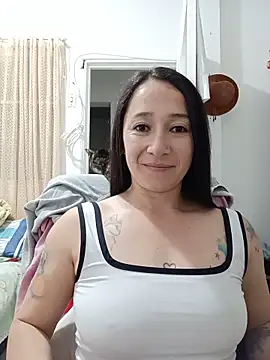 emilypoppy3 online show from June 14, 2026, 2:24 am