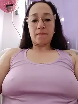 emilypoppy3 online show from June 18, 2026, 7:18 pm