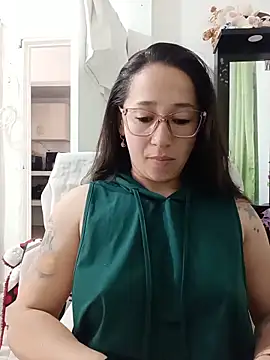 emilypoppy3 online show from June 19, 2026, 7:17 pm