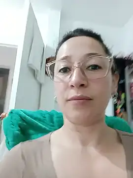 emilypoppy3 online show from July 1, 2026, 7:13 pm
