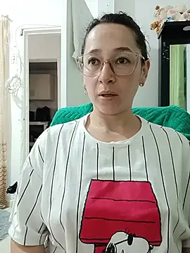emilypoppy3 online show from July 11, 2026, 4:10 pm