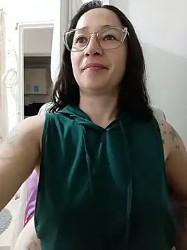 emilypoppy3 online show from July 16, 2026, 7:09 pm
