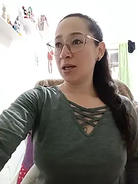 emilypoppy3 online show from July 31, 2026, 7:02 pm