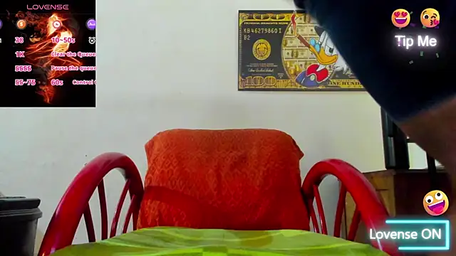 wotton 17 online show from September 17, 2025, 7:04 pm