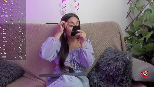 Snapshot of Murieel_69 chatting on February 19, 2025, 9:25 pm Murieel 69 online show from February 19, 2025, 9:25 pm