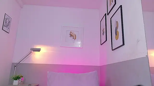 daddys little princesss online show from February 5, 2026, 2:38 am