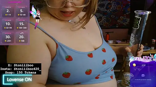 Snapshot of Stoniiiboo chatting on February 13, 2025, 4:28 pm Stoniiiboo online show from February 13, 2025, 4:28 pm