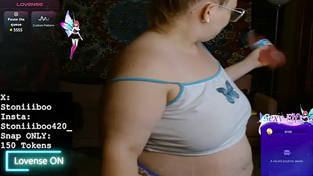 Snapshot of Stoniiiboo chatting on March 4, 2025, 1:17 pm Stoniiiboo online show from March 4, 2025, 1:17 pm