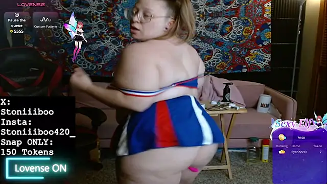 Snapshot of Stoniiiboo chatting on March 7, 2025, 1:18 pm Stoniiiboo online show from March 7, 2025, 1:18 pm