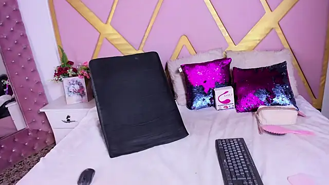 ShellbyDior online show from March 3, 2026, 8:26 pm