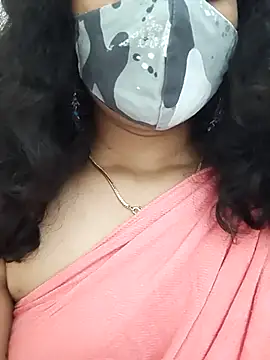 Snapshot of Angleannie chatting on October 13, 2025, 3:28 am Angleannie online show from October 13, 2025, 3:28 am