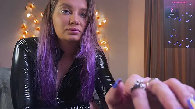 Snapshot of Femdom_Lola chatting on January 25, 2025, 2:36 pm Femdom Lola online show from January 25, 2025, 2:36 pm