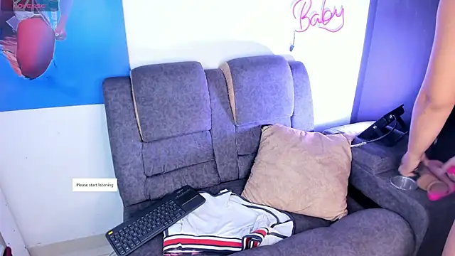 Snapshot of CandyRoxx1_ chatting on November 12, 2025, 5:13 pm CandyRoxx1 online show from November 12, 2025, 5:13 pm