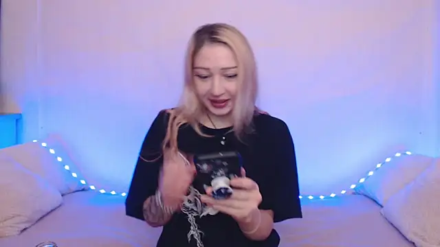 Emily hardcore online show from October 9, 2025, 10:52 pm