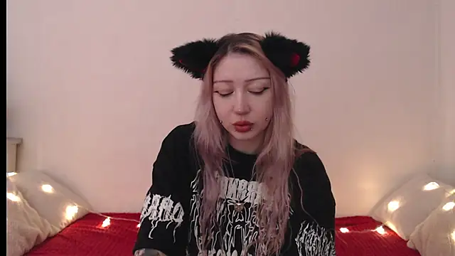 Emily hardcore online show from February 17, 2026, 10:27 pm