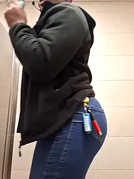 samone9 online show from February 17, 2025, 3:36 am