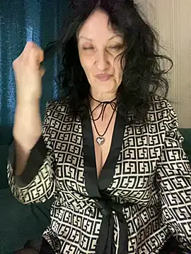 Snapshot of Katie-n chatting on January 15, 2025, 11:53 am Katie-n online show from January 15, 2025, 11:53 am