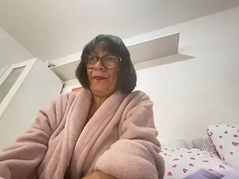 sweeviolet online show from May 1, 2026, 3:27 pm